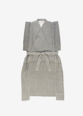 27. Edo-komon kimono dressThe fabric is produced by a historic textile manufacturer in Oumi-koto, an area known for its hempen cloth textiles.