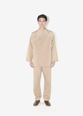 61. Twill-weave organic cotton jacket coat and slacksSoft surface texture of organic cotton. Pure woolen boa lining for the coat.