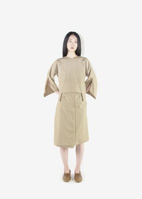 81. Canvas work blouse and wrapped skirt