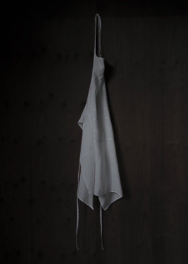 07. Pojagi apron | whiteMade from the finest linen semitransparent fabric. Pojagi patchwork by hand. Comes in white and Ryukyu-indigo.