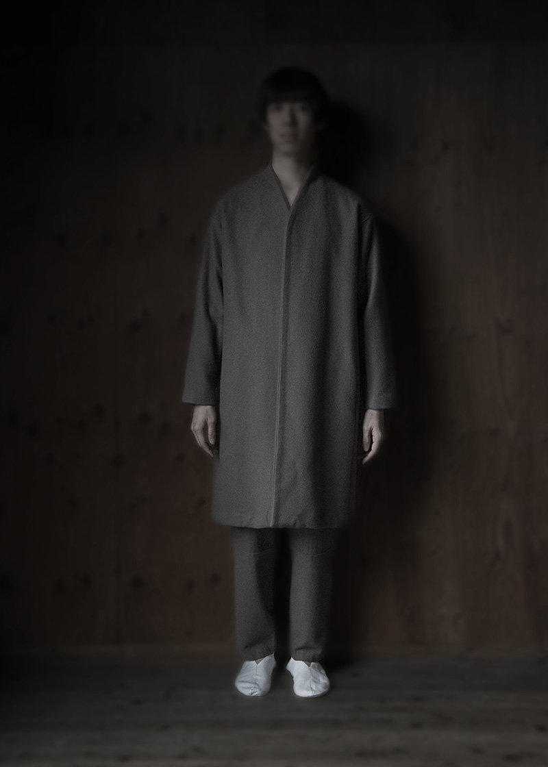 45. Herbal dyed pure woolen coat and pants | beigeMade from 100% pure sheep's light melton. With 100% linen lining. Colors are produced with herbal dyes ; logwood for black, areca catechu for gray, and pomegranate for brown.