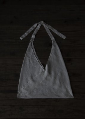 08. Organic linen TsunobukuroTsunobukuro-bag made from a single folded piece of finest linen fabric. The fabric is woven slowly with a shuttle weaving machine.