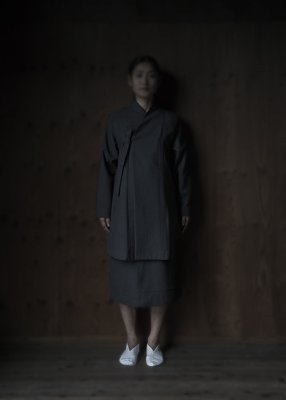 17. Twill cotton-wool jacket and skirt | blackMade from raised twill cotton wool. With white organic cotton facing and lining. Comes in black, gray and beige.