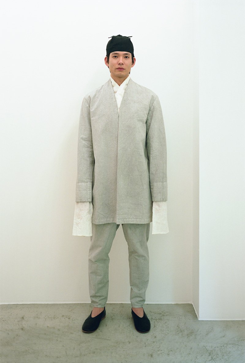 12. Sashiko embroidery haori and Monpe pantsFabric is made from organic cotton for the warp and hemp yarn blended with organic cotton woof. With hemp threads sashiko embroidery. With hemp threads sashiko embroidery. Sumi-dyed light gray.