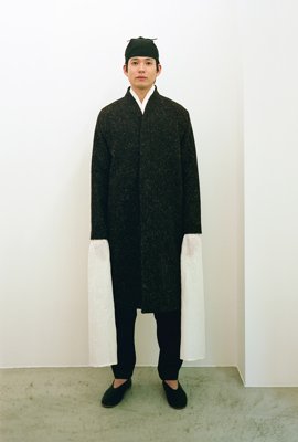 02. Melton wool coatMade of 100% pure sheep's thick melton wool. With white organic cotton lining.