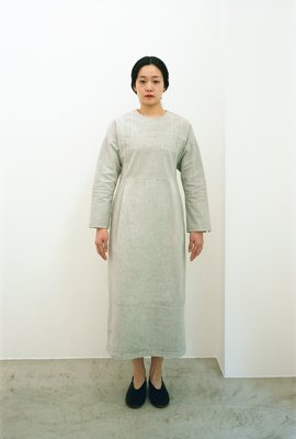 13. Sashiko embroidery dressFabric is made from organic cotton for the warp and hemp yarn blended with organic cotton woof. With hemp threads sashiko embroidery. With hemp threads sashiko embroidery. Sumi-dyed light gray.