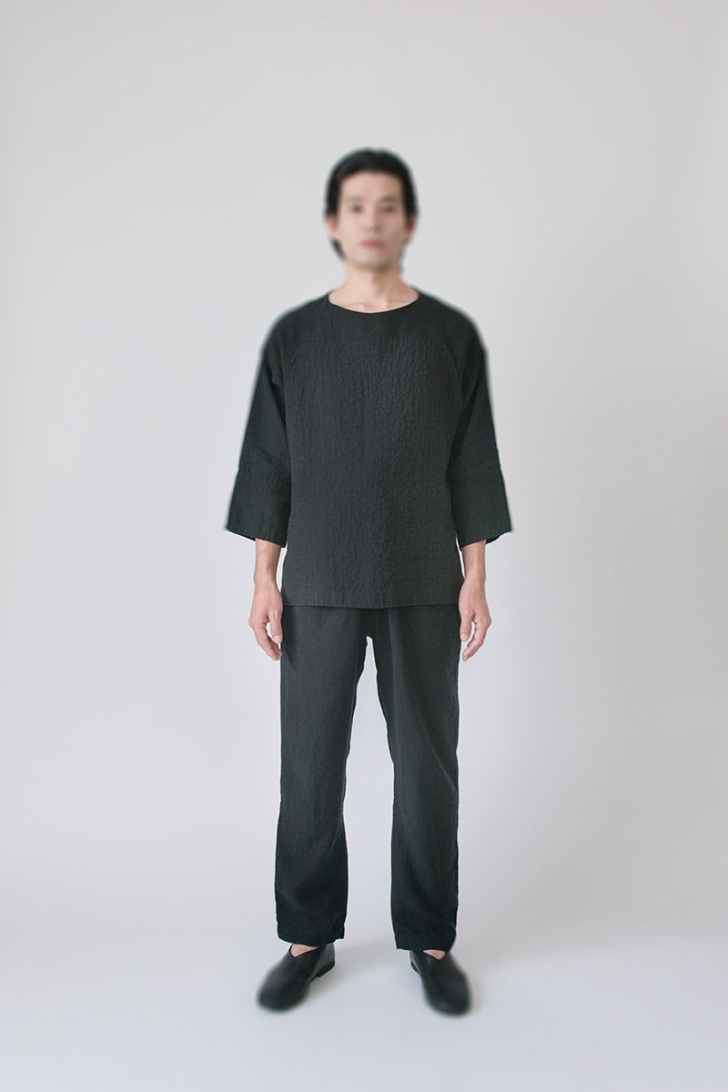 16. Octagonal nubi shirt, Linen wrapped pantsOctagonal nubi collection embroidered with sashiko stitching. Made from fine belgian linen fabric.
