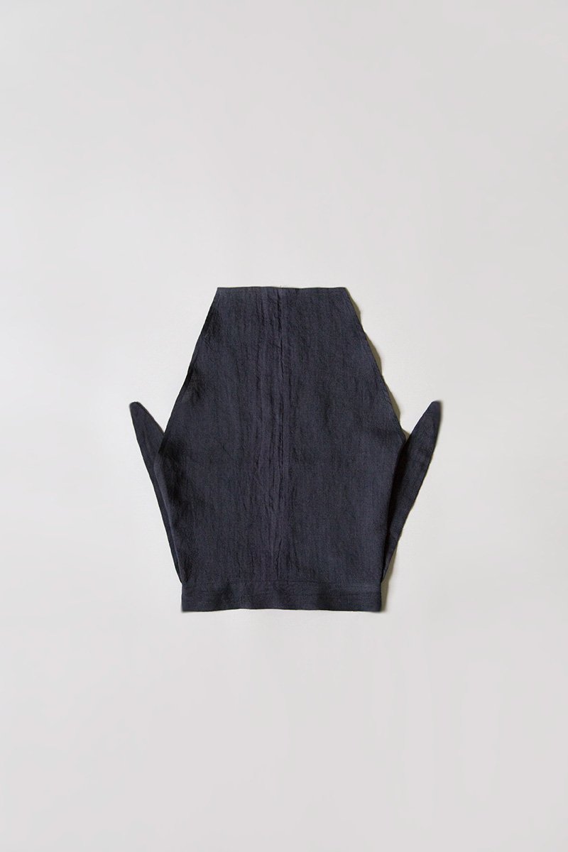 18. TsunokakushiCross woven fabric made from ramie and linen.
