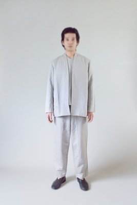 23. Cotton-linen suitMade from cross woven twill fabric composed of supima cotton and french linen. Fine yarns provide natural luster.