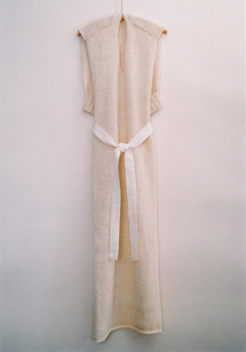 16.Iceland wool knit apron dressIceland wool is light weight and worm. Be superior to water repellency and strong.