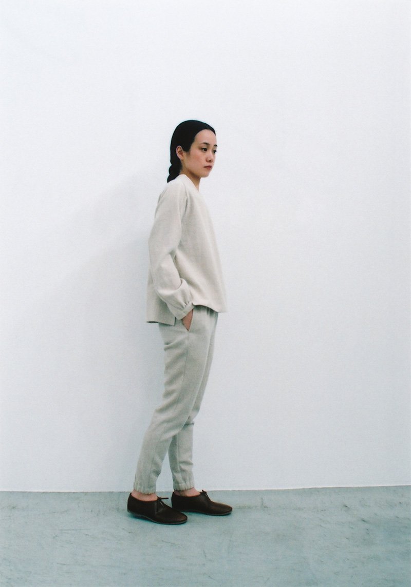 38.Wool and linen round raglan sleeves pullover shirt, Wool and linen gathered pantsFabric is made from mixed spinning of Shetland wool and the linen.