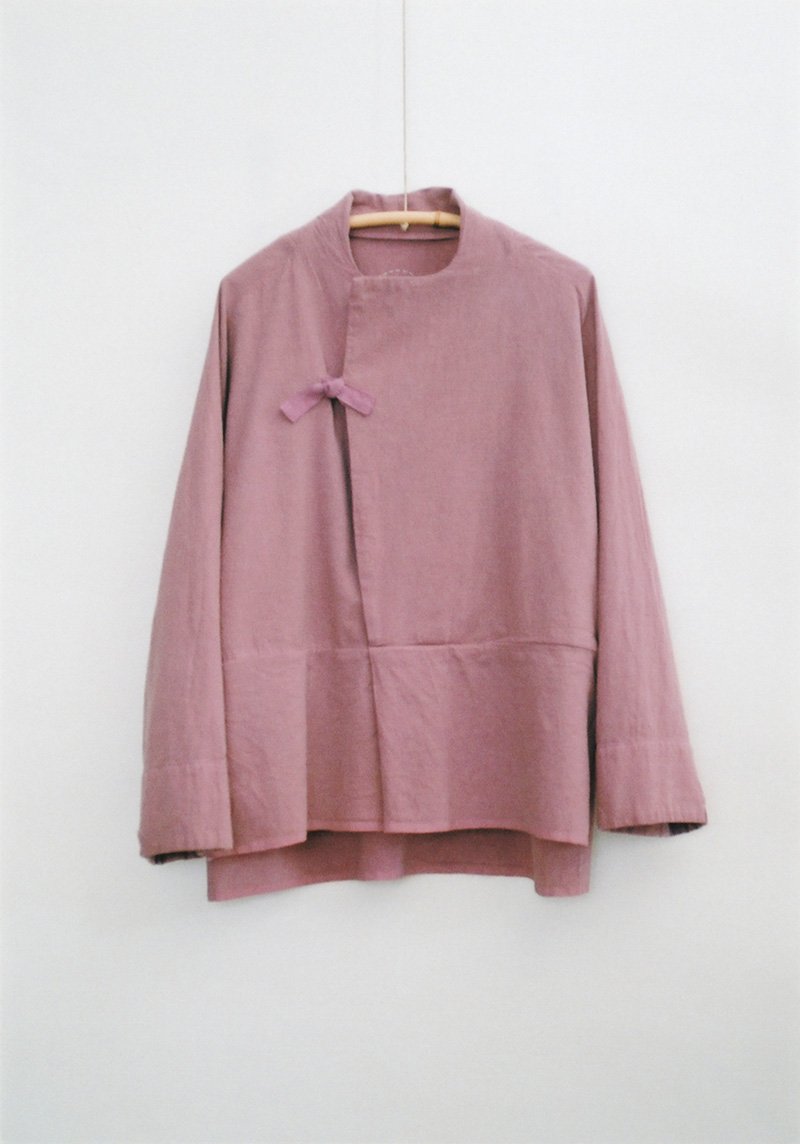 53.Khadi fork shirtDyed in red grape with pink. The cotton used for the shirt is hand-spun and hand-woven.