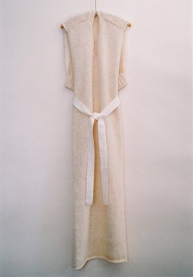 16.Iceland wool knit apron dressIceland wool is light weight and worm. Be superior to water repellency and strong.