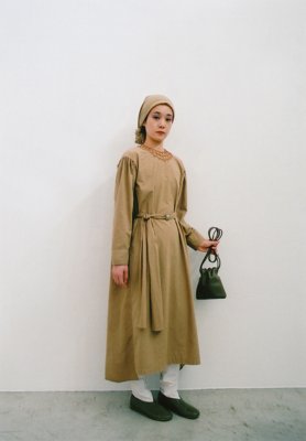 Organic cotton meditation straw colored robe dress, Beautiful mythic ceremony silk cotton straw colored scarf, Light leather drawstring bag