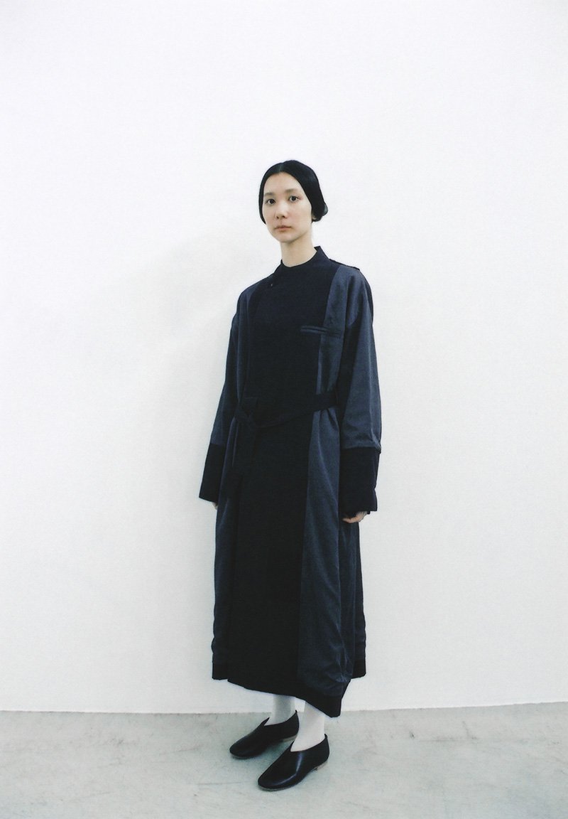 Reversible Gabardine coat, Naturally tanned leather dress folk shoes