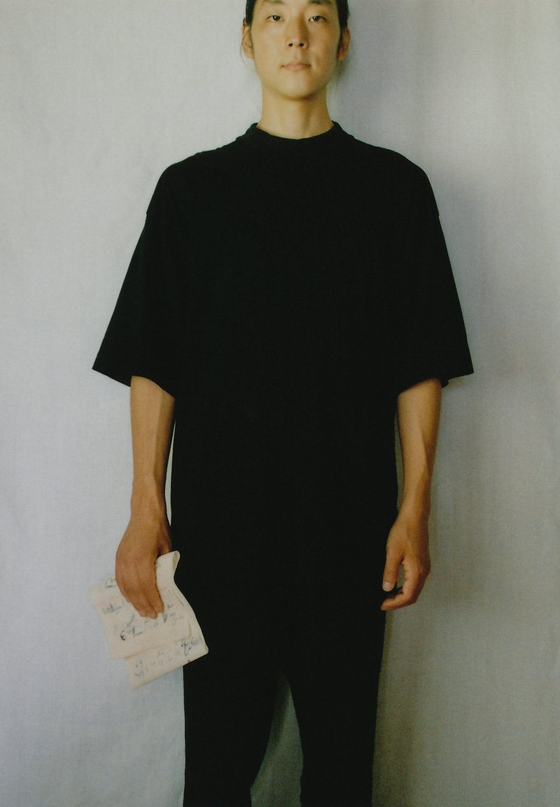 Organic cotton black colored t-shirt
