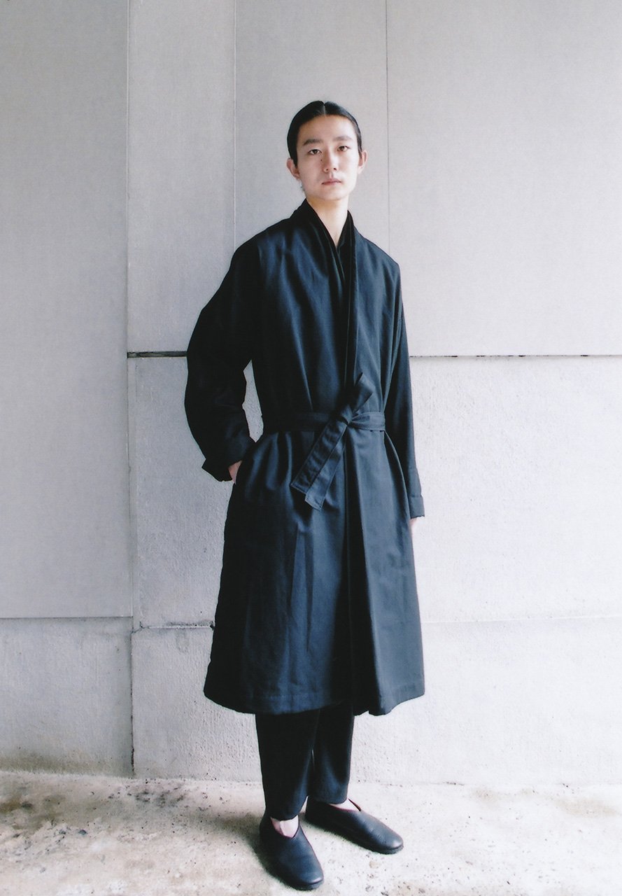 "Futaebaori" trench coat, Naturally tanned leather first folk shoes