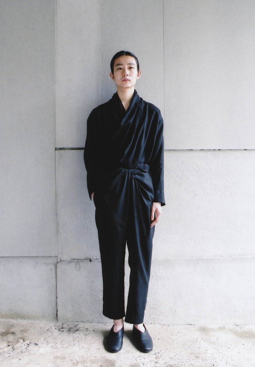 Beautiful light linen haori shirt jacket and wrapped pants