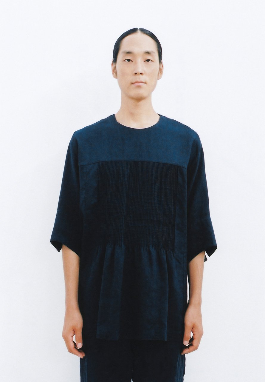 Beautiful light linen pin-tucked pullover shirt