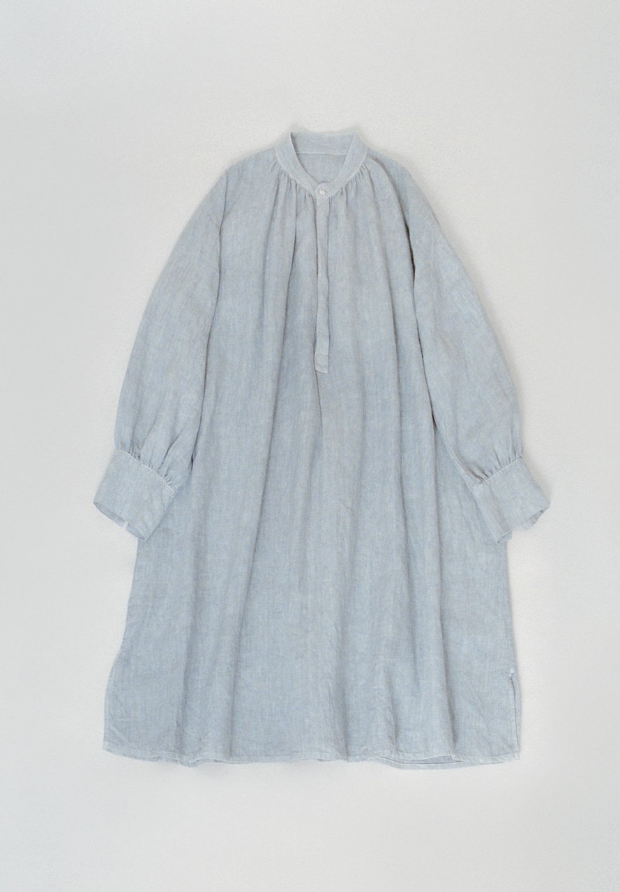 Organic Belgian linen sharinbai-sumi colored night shirtdress from “Ryugu”