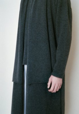 Light and warm charcoal colored cashmere haori coat sweater and scarf