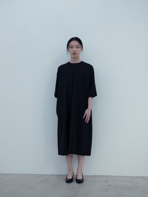 Light merino wool poplin dolman-sleeve dress, Light leather Koshin folk pumps