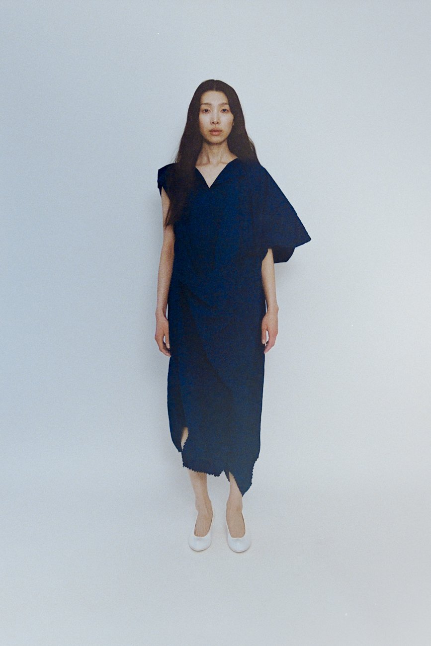 Abstract painter’s dress. Made of antique pillowcase and night clothes. The dye is Ryukyu indigo.