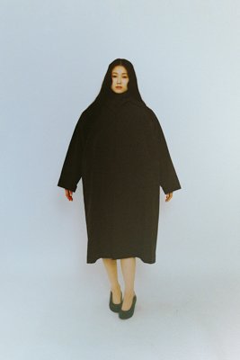 Classic dress coat. Made of cotton-nylon linen ramie.