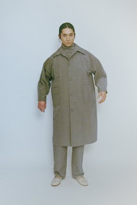 Classic dress coat. Made of cotton-nylon linen ramie.