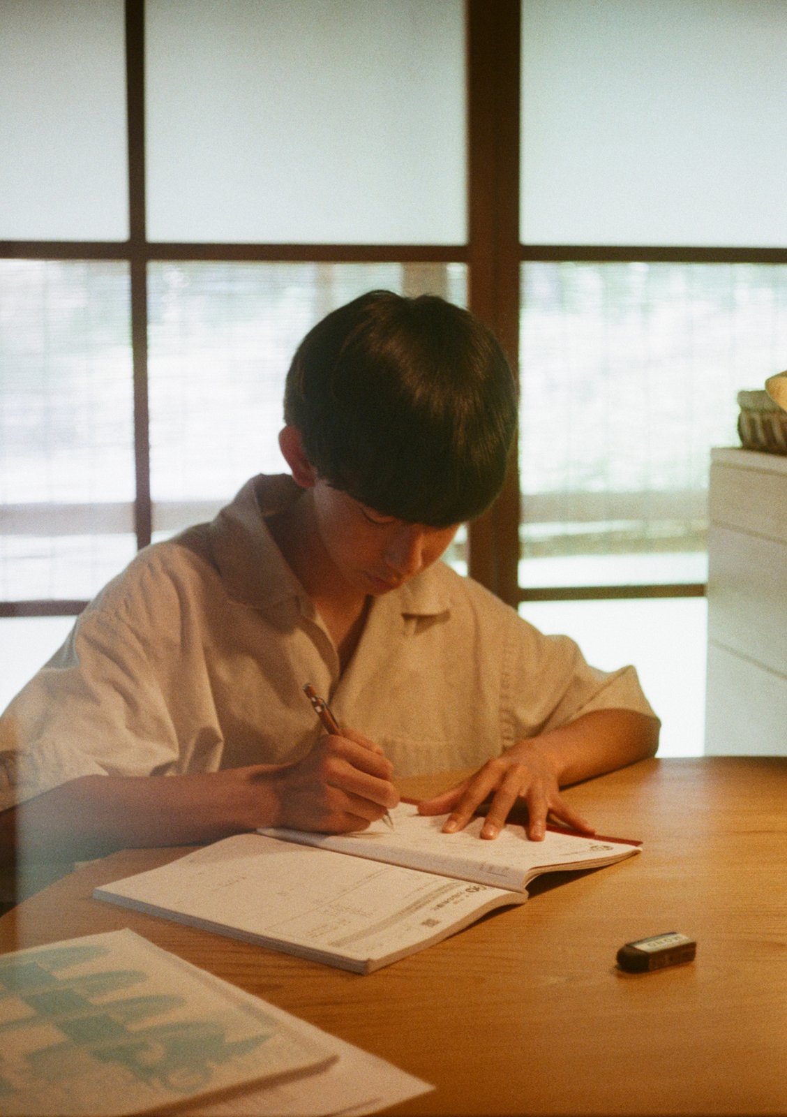 Koshi of Kagogu, Organic cotton broadcloth citron ash-colored open-collar shirt