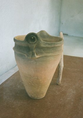 Mulberry earthenware combined with a stone axe made by Miyakono Yasuda